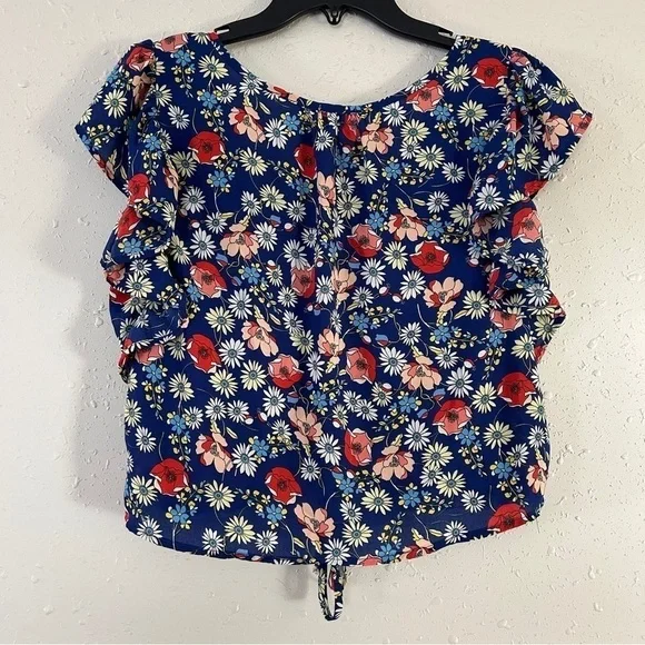 🦋 Sienna Sky Blue Floral Cinched V-Neck Cropped Blouse Large Spring - Picture 5 of 7